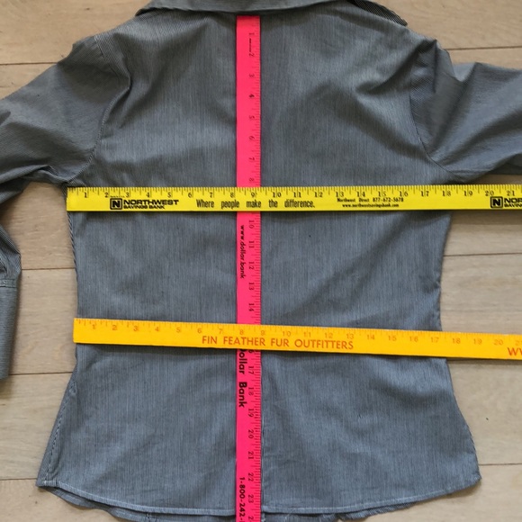 Navy & white pinstripe shirt with diagonal pleated front, M - Picture 5 of 12